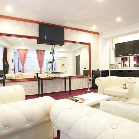 Aparthotel Jolie Galaţi Habitación foto